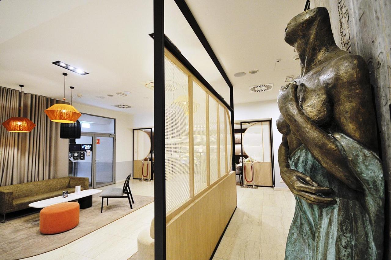 319 W Royal Tulip Sand 200 M Do Plazy Dobruk Apartamenty 科沃布热格 外观 照片